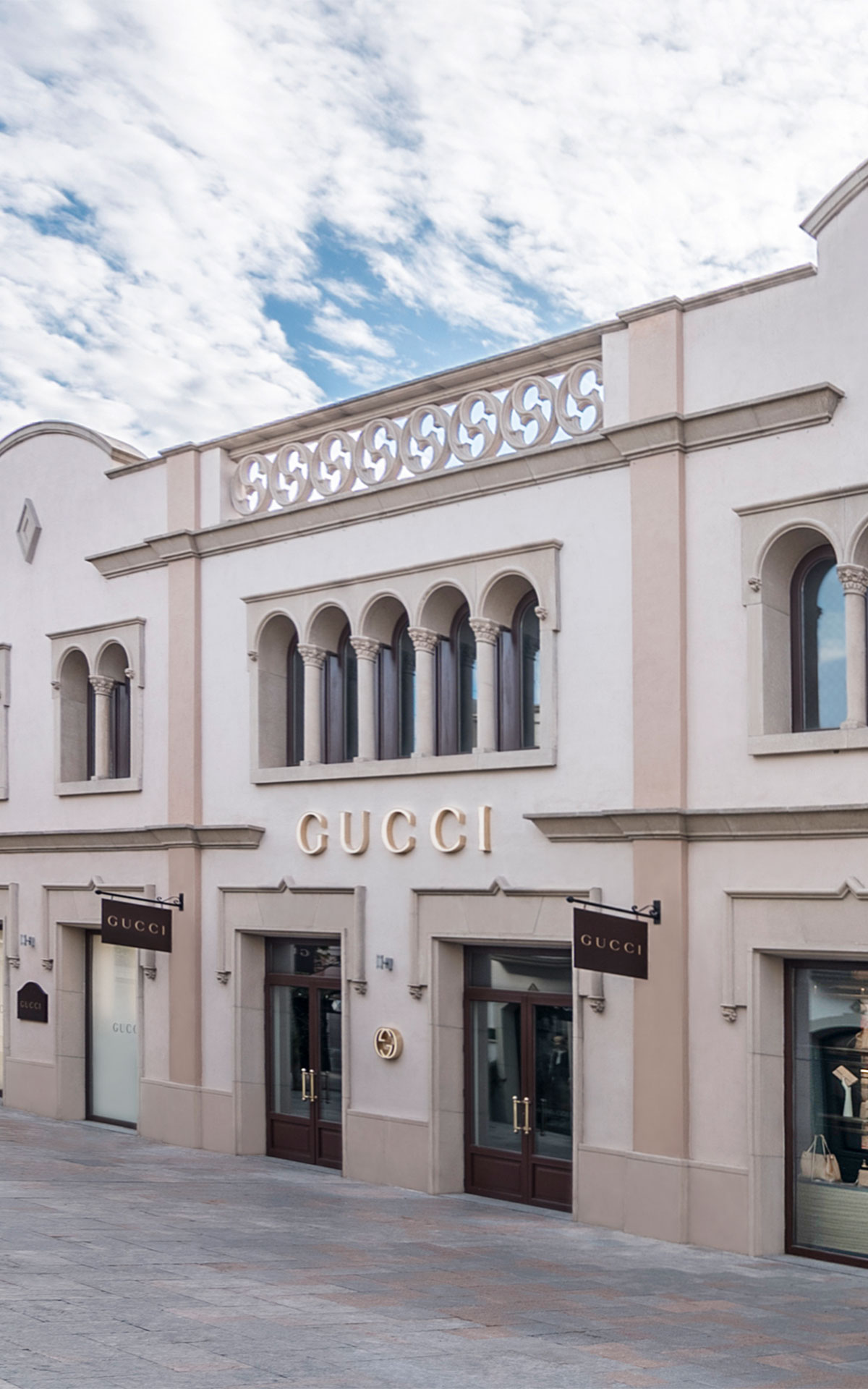 Gucci Outlet • La Roca Village