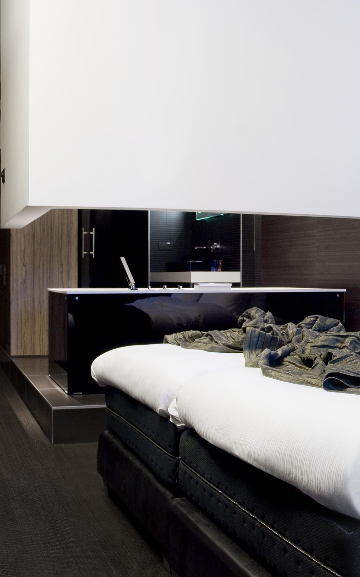 Carbon Hotel Bedroom